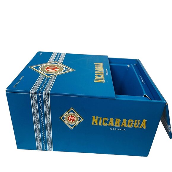 CAO Nicaragua Granada Cigars Box Of 20 Blue - Picture 2 of 7